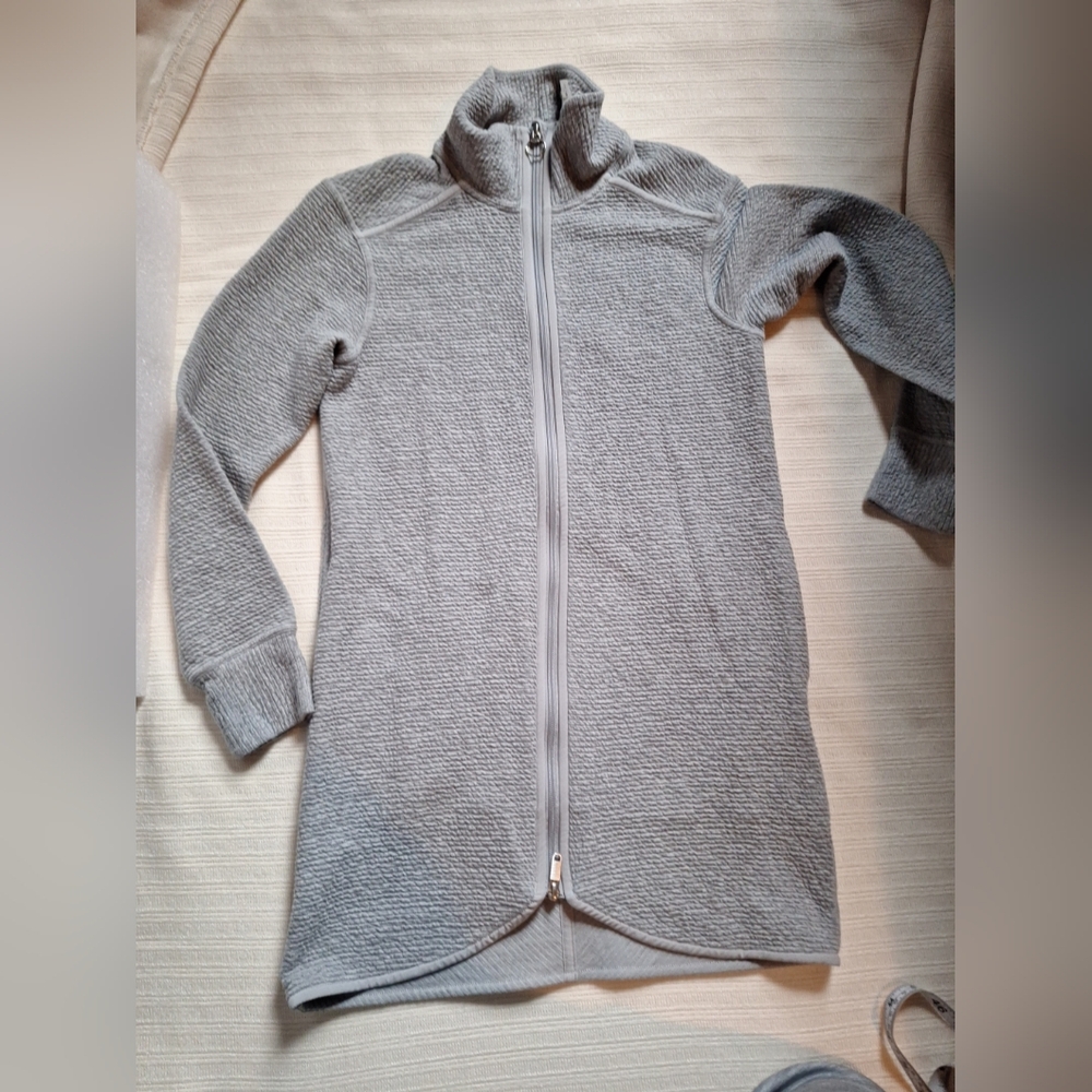 Lululemon On Repeat Jacket Size 2 - image 1